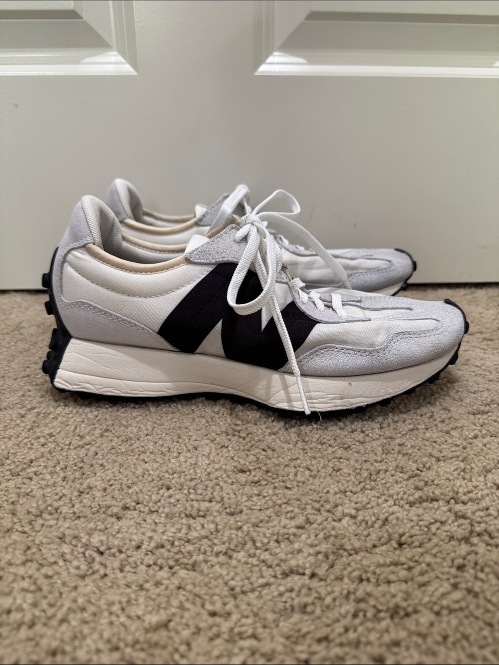 Women's New Balance 327 Running Shoes